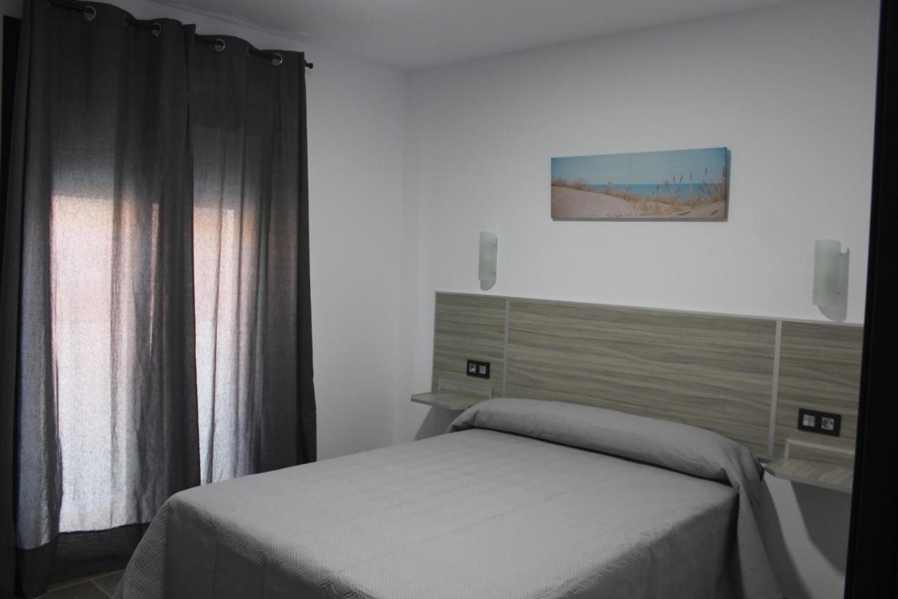 קוניל דה לה פרונטרה Hostal Maria Jose מראה חיצוני תמונה