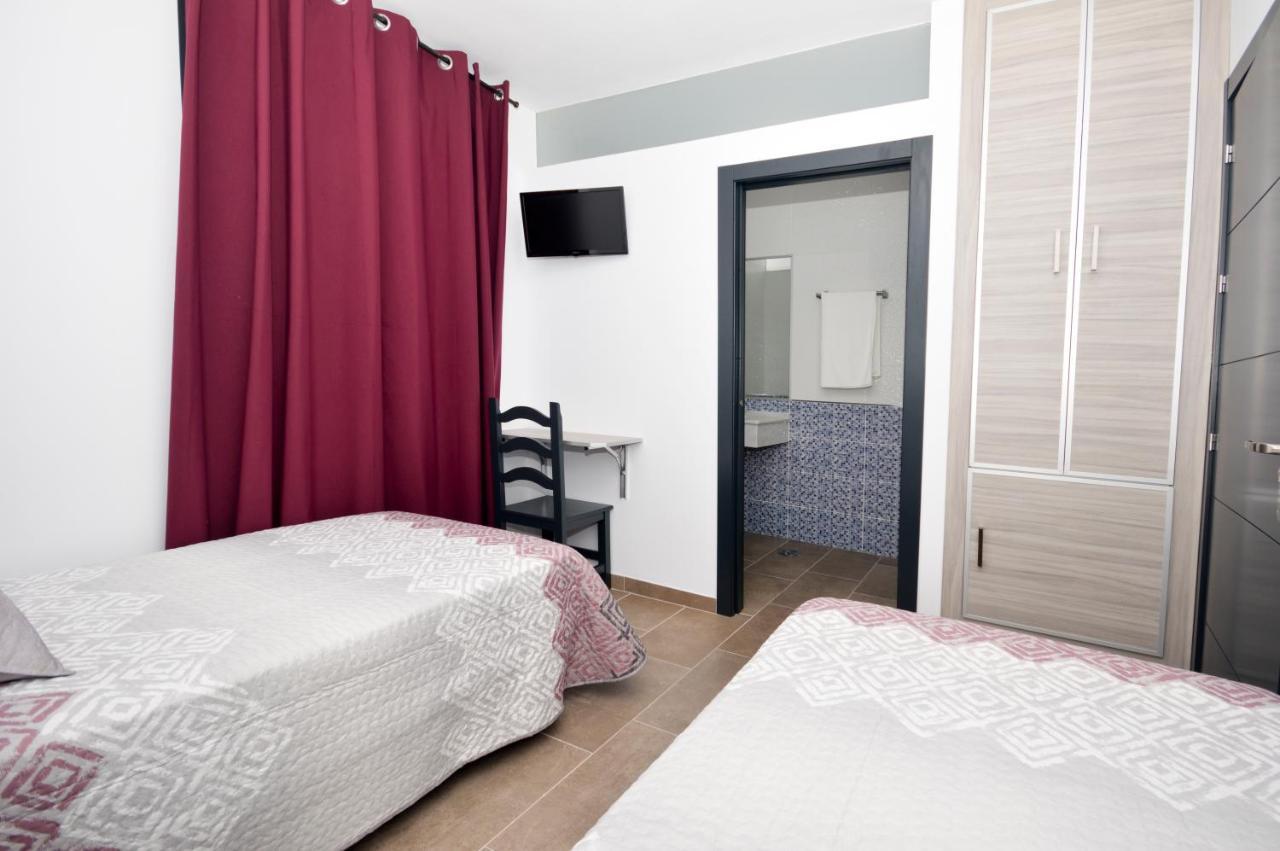 קוניל דה לה פרונטרה Hostal Maria Jose מראה חיצוני תמונה