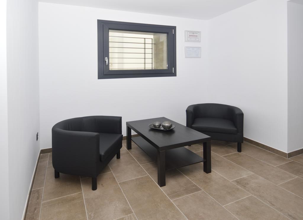 קוניל דה לה פרונטרה Hostal Maria Jose מראה חיצוני תמונה