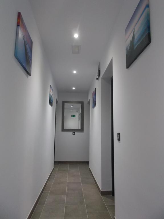 קוניל דה לה פרונטרה Hostal Maria Jose מראה חיצוני תמונה